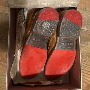 Bed/Stu Bonnie Rustic Tan Size 6